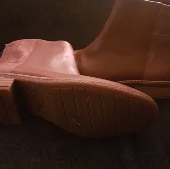Ankle heel boots - Picture 2 of 3